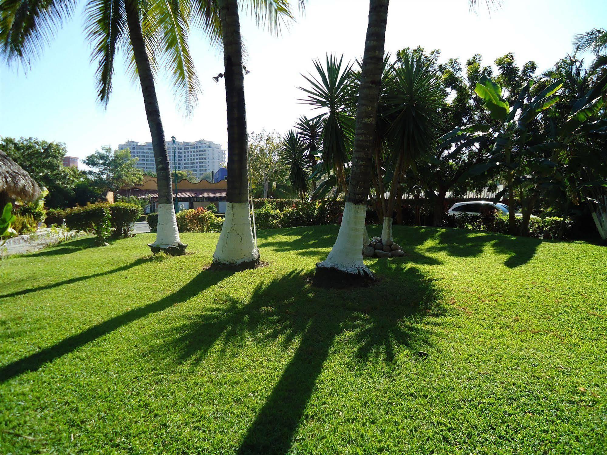 Hotel Puerta Del Mar Ixtapa Exterior foto